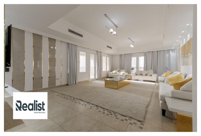 976710 - Property Image 2