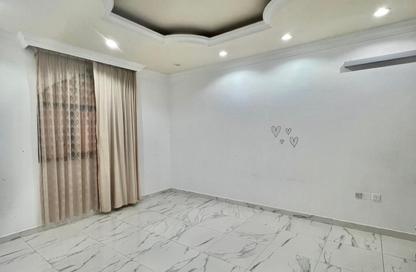 Villa - 7+ - 6 for rent in Umm Salal Ali - Doha