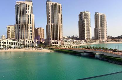 Apartment - 1 Bedroom - 2 Bathrooms for rent in Gewan Island - The Pearl Island - Doha