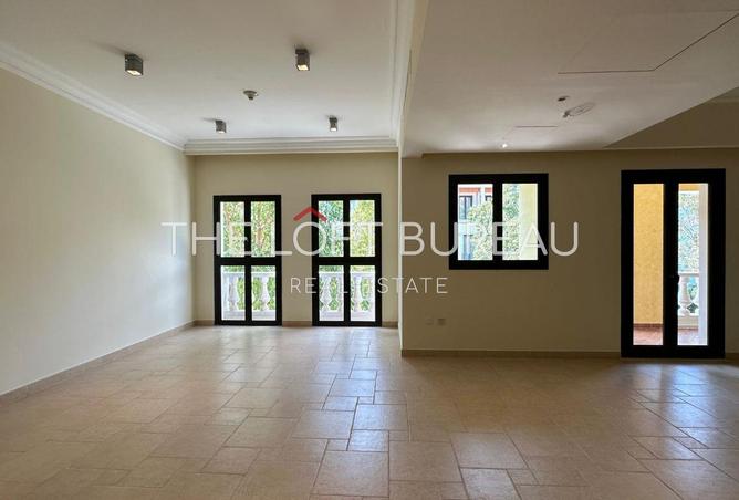 52500717 - Property Image 2