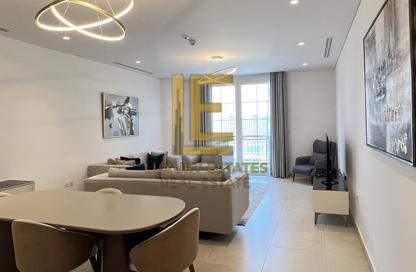 Apartment - 2 Bedrooms - 4 Bathrooms for rent in Floresta Gardens - Floresta Gardens - The Pearl Island - Doha