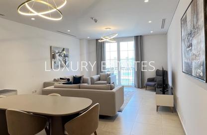 Apartment - 2 Bedrooms - 4 Bathrooms for rent in Floresta Gardens - Floresta Gardens - The Pearl Island - Doha Apartment - 2 Bedrooms - 4 Bathrooms for rent in Floresta Gardens - Floresta Gardens - The Pearl Island - Doha