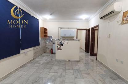 Apartment - 1 Bedroom - 1 Bathroom for rent in Umm Ghuwailina 4 - Umm Ghuwailina - Doha