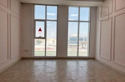 Shop - Studio - 1 Bathroom for rent in Al Maamoura - Al Maamoura - Doha