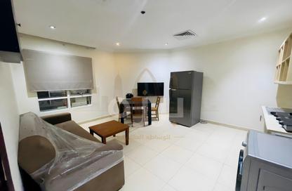 Apartment - 1 Bedroom - 1 Bathroom for rent in Umm Ghuwailina - Doha
