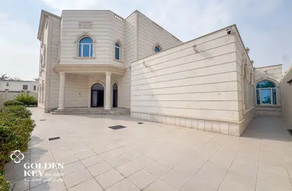 Villa - 7+ Bedrooms - 7+ Bathrooms for sale in Al Dafna - Al Dafna - Doha