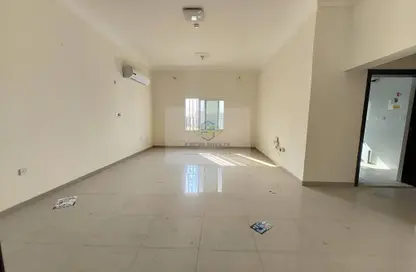 شقة - 2 غرف نوم - 2 حمامات للايجار في شقق مساكن المطار القديم - طريق المطار القديم - الدوحة