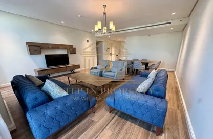 شقة - 3 غرف نوم - 5 حمامات للايجار في فيفا غرب - فيفا بحرية - جزيرة اللؤلؤة - الدوحة