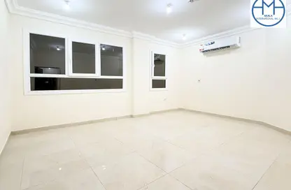 Apartment - 3 Bedrooms - 2 Bathrooms for rent in Al Mansoura - Al Mansoura - Doha