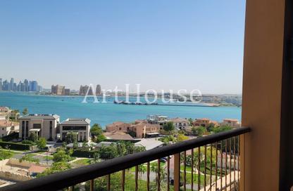 Apartment - 1 Bedroom - 2 Bathrooms for rent in Porto Arabia - The Pearl Island - Doha