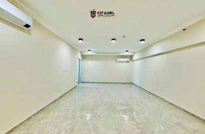 Apartment - 2 Bedrooms - 3 Bathrooms for rent in Musheireb Tower - Musheireb - Musheireb - Doha