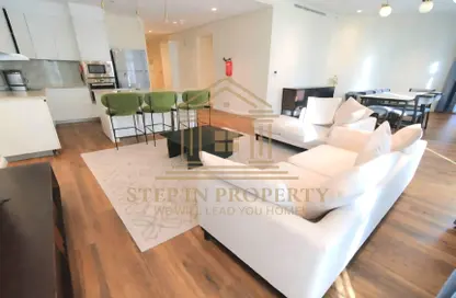 Apartment - 2 Bedrooms - 4 Bathrooms for rent in Floresta Gardens - Floresta Gardens - The Pearl Island - Doha