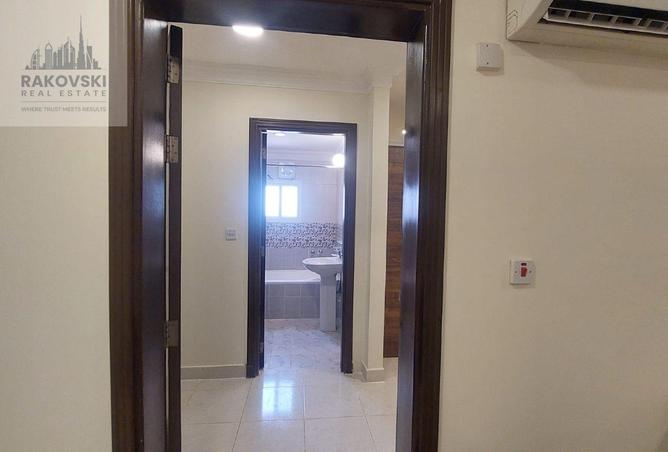 60777435 - Property Image 2