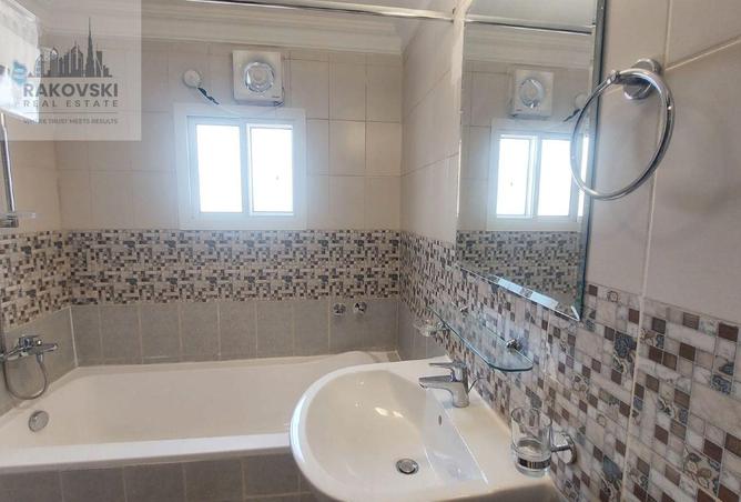 60777435 - Property Image 3