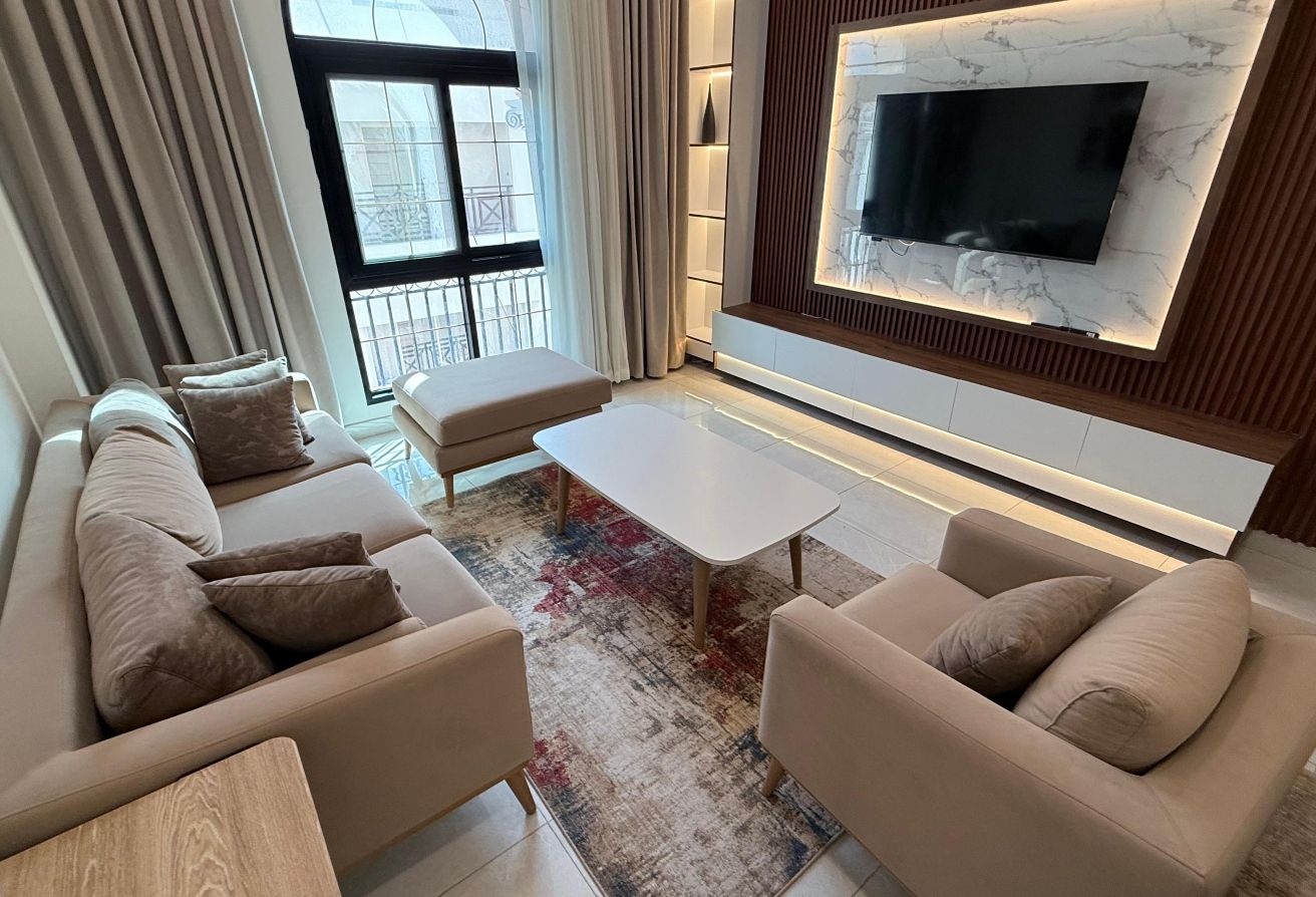 Exclusive Deal Fully Furnished 2BHK Sea Prime loca thumbnail 3