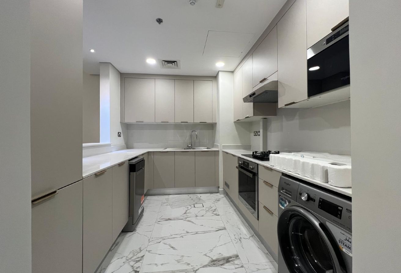 Spectacular One BHK|Fully Furnished|With Balcony thumbnail 8