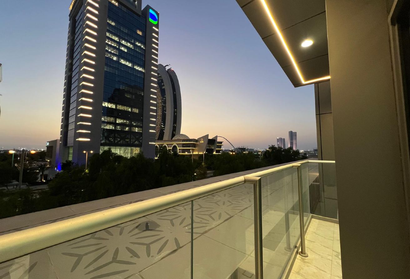 Spectacular One BHK|Fully Furnished|With Balcony thumbnail 7