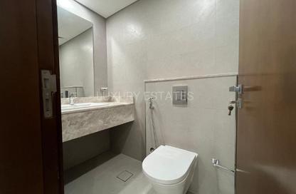 Apartment - 1 - 2 for rent in Lusail Marina Heights - Marina District - Lusail