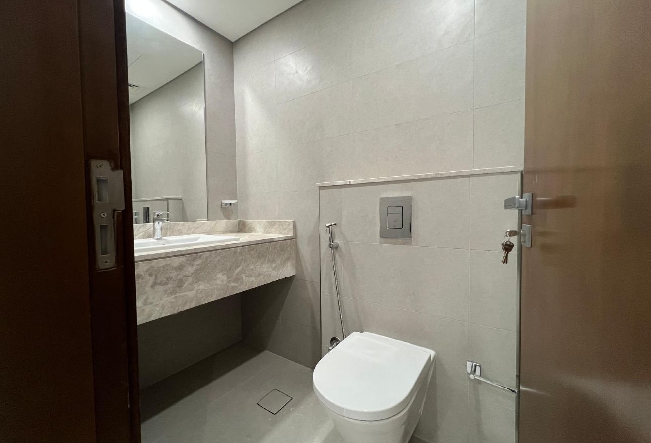 Spectacular One BHK|Fully Furnished|With Balcony thumbnail 2