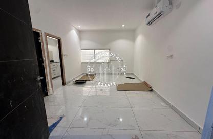 Apartment - Studio - 1 Bathroom for rent in Al Maamoura - Al Maamoura - Doha