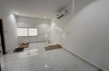 Apartment - Studio - 1 Bathroom for rent in Al Maamoura - Al Maamoura - Doha