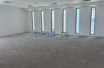 Office Space - 3 Bedrooms - 2 Bathrooms for rent in Marina Tower 02 - Marina District - Lusail