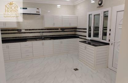 Villa - 4 Bedrooms - 4 Bathrooms for rent in AlMuraikh - Doha