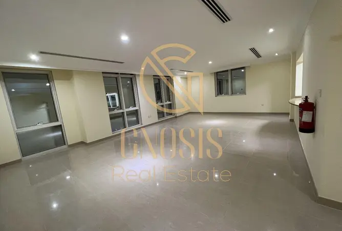 63863909 - Property Image 2