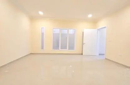 شقة - 1 حمام للايجار في سلاطة الجديدة - سلاطة - الدوحة