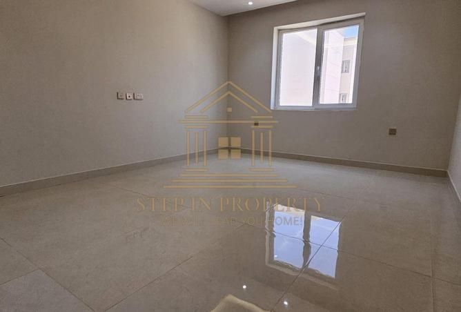 57783104 - Property Image 3