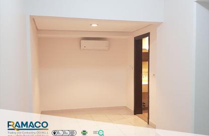 Apartment - 2 Bedrooms - 2 Bathrooms for rent in Al Sadd Road - Al Sadd - Doha