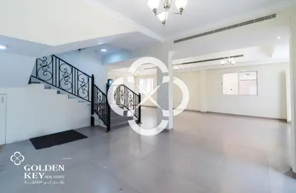 فيلا - 3 غرف نوم - 4 حمامات للايجار في شارع الهناء - الغرافة - الدوحة