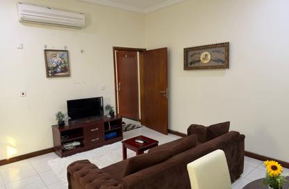 Apartment - 1 Bedroom - 1 Bathroom for rent in Umm Al Seneem Street - Ain Khaled - Doha