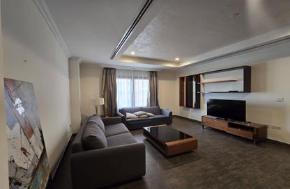 Apartment - 1 Bedroom - 2 Bathrooms for rent in East Porto Drive - Porto Arabia - The Pearl Island - Doha
