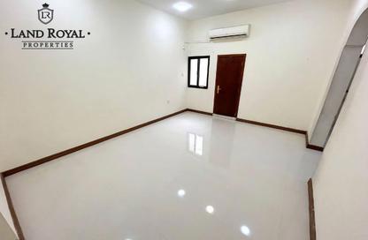 Apartment - 4 - 2 for rent in New Salata - Salata - Doha