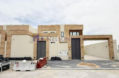 Villa - 5 Bedrooms - 5 Bathrooms for sale in Wadi Al Markh - Muraikh - AlMuraikh - Doha