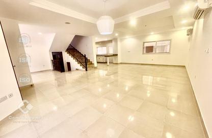 Villa - 3 - 3 for rent in Umm Al Seneem Street - Ain Khaled - Doha