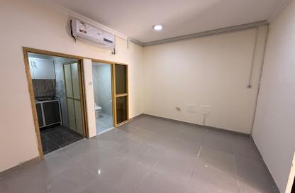 Apartment - Studio - 1 Bathroom for rent in Al Markhiya Street - Al Markhiya - Doha