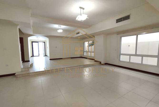 1002646 - Property Image 2