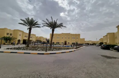 Compound - 4 Bedrooms - 5 Bathrooms for rent in Souk Al gharaffa - Al Gharrafa - Doha
