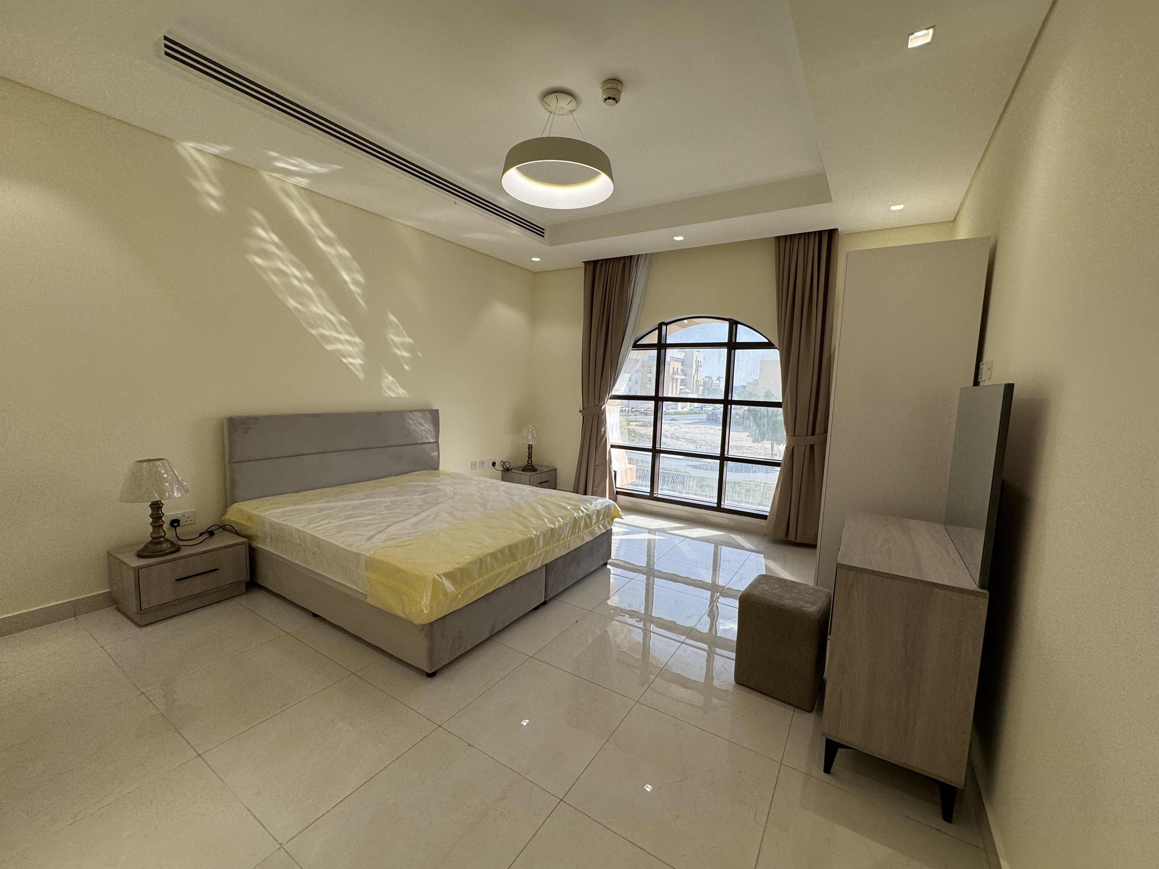 BRAND NEW 2BEDROOM FULLY FURNISHED WITH BALCONY thumbnail 6