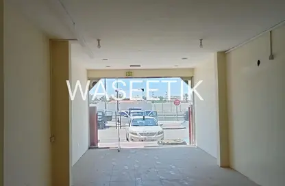 Shop - Studio - 1 Bathroom for rent in Al Gharrafa - Al Gharrafa - Doha