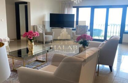Apartment - 2 Bedrooms - 2 Bathrooms for rent in Viva West - Viva Bahriyah - The Pearl Island - Doha