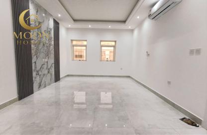 Apartment - 2 Bedrooms - 3 Bathrooms for rent in Al Mansoura - Al Mansoura - Doha