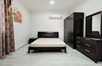 Apartment - 1 Bedroom - 2 Bathrooms for rent in Umm Ghuwailina 4 - Umm Ghuwailina - Doha