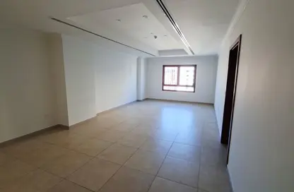 Apartment - 1 Bedroom - 2 Bathrooms for rent in East Porto Drive - Porto Arabia - The Pearl Island - Doha