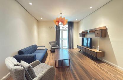 Apartment - 2 Bedrooms - 4 Bathrooms for rent in Floresta Gardens - Floresta Gardens - The Pearl Island - Doha