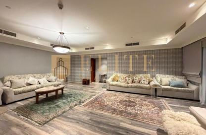 Apartment - 2 Bedrooms - 3 Bathrooms for rent in East Porto Drive - Porto Arabia - The Pearl Island - Doha