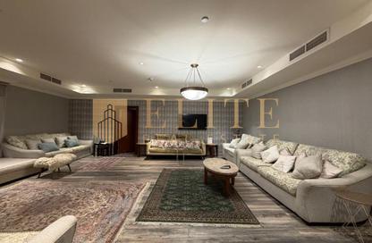 Apartment - 2 Bedrooms - 3 Bathrooms for rent in East Porto Drive - Porto Arabia - The Pearl Island - Doha