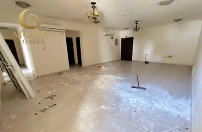 Apartment - 2 Bedrooms - 2 Bathrooms for rent in Al Mansoura - Al Mansoura - Doha